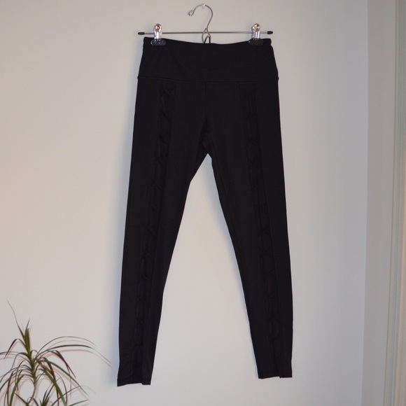 Knockout Leggings (Victoria Sport) - Picture 2 of 7